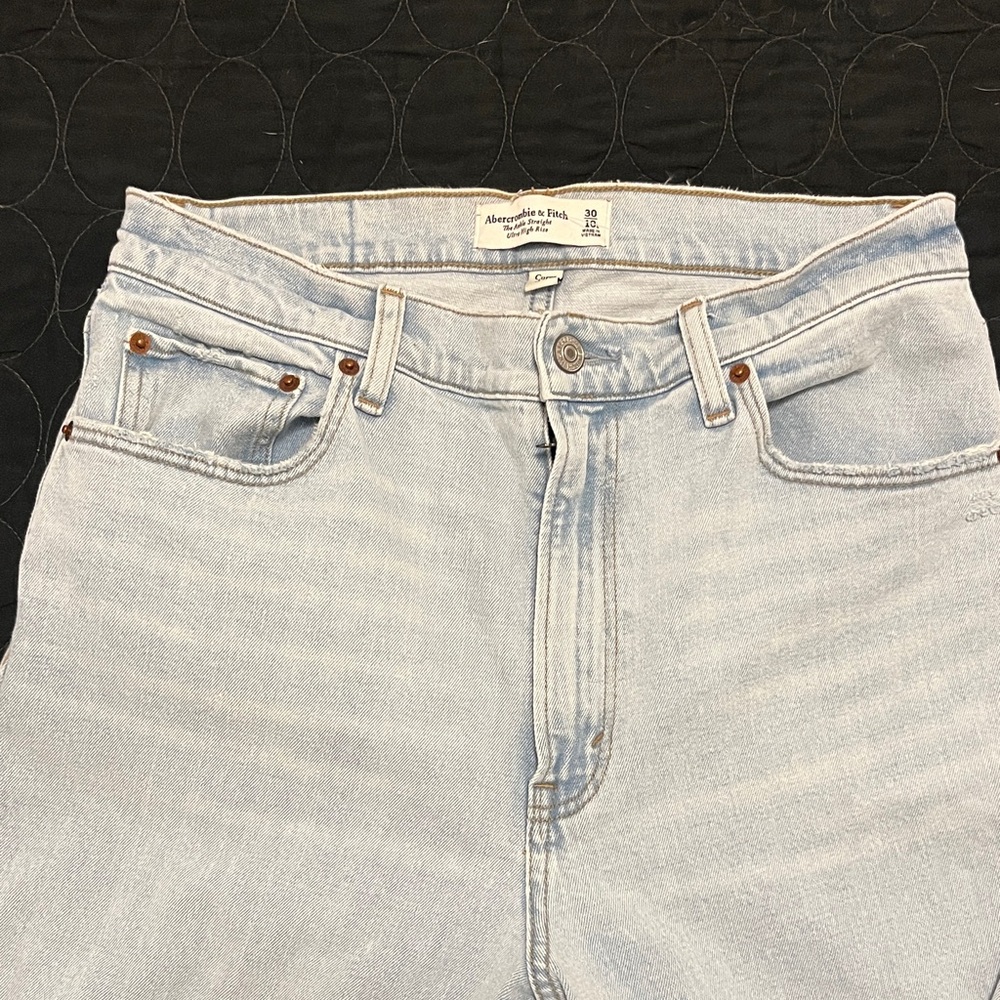 Abercrombie curve love ankle straight ultra high rise
